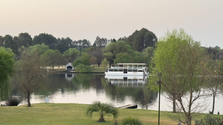 5 Bedroom Property for Sale in Wonderwater Free State